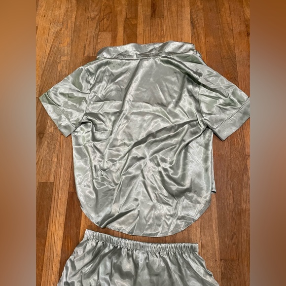 DB Bridal Satin Pajama set ***3 SETS*** - Picture 10 of 16